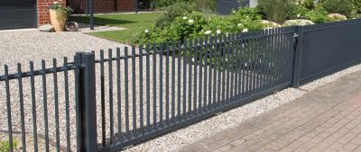 Metal Fence Installation in Des Moines, IA